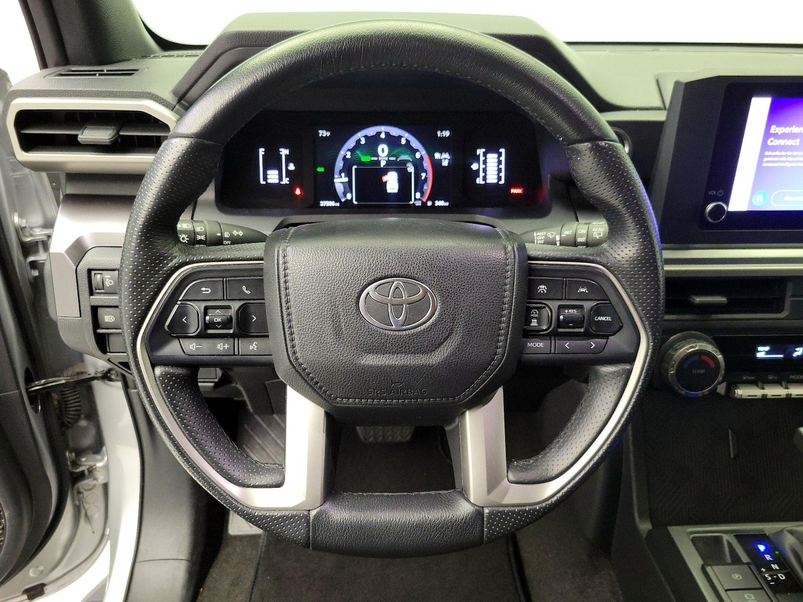 2025 Toyota 4Runner SR5 - Photo 11