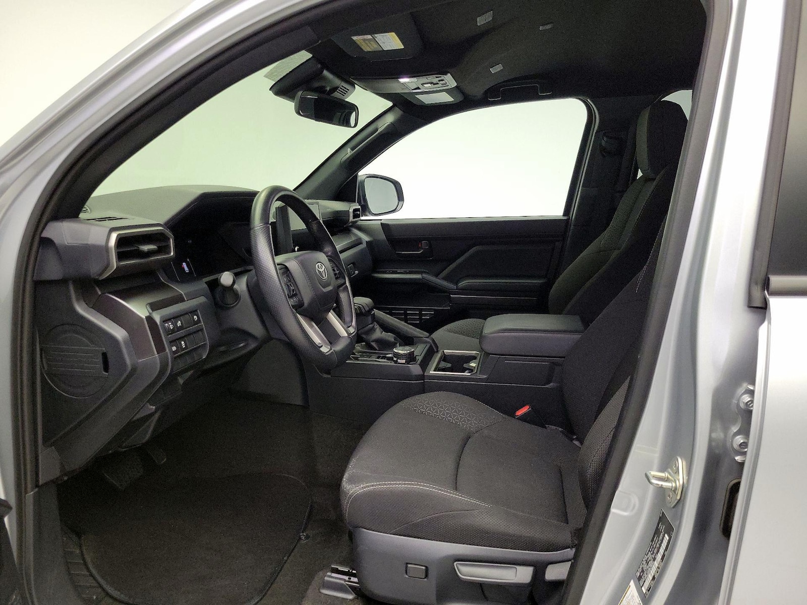 2025 Toyota 4Runner SR5 - Photo 12