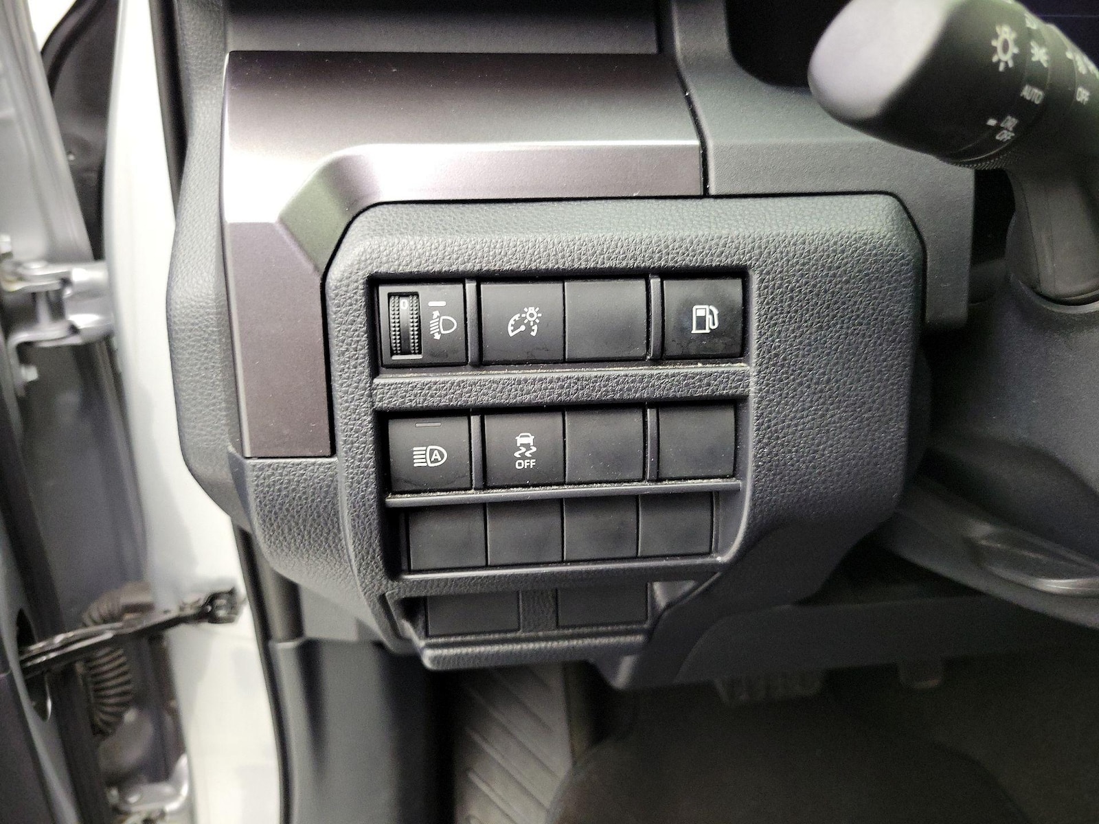 2025 Toyota 4Runner SR5 - Photo 14