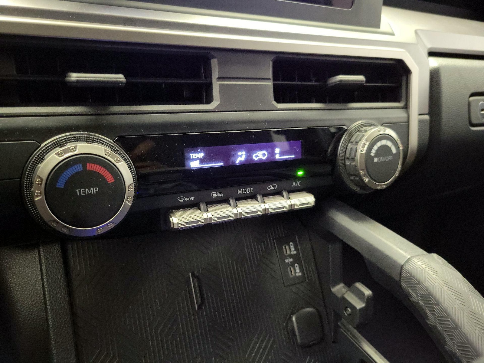 2025 Toyota 4Runner SR5 - Photo 17