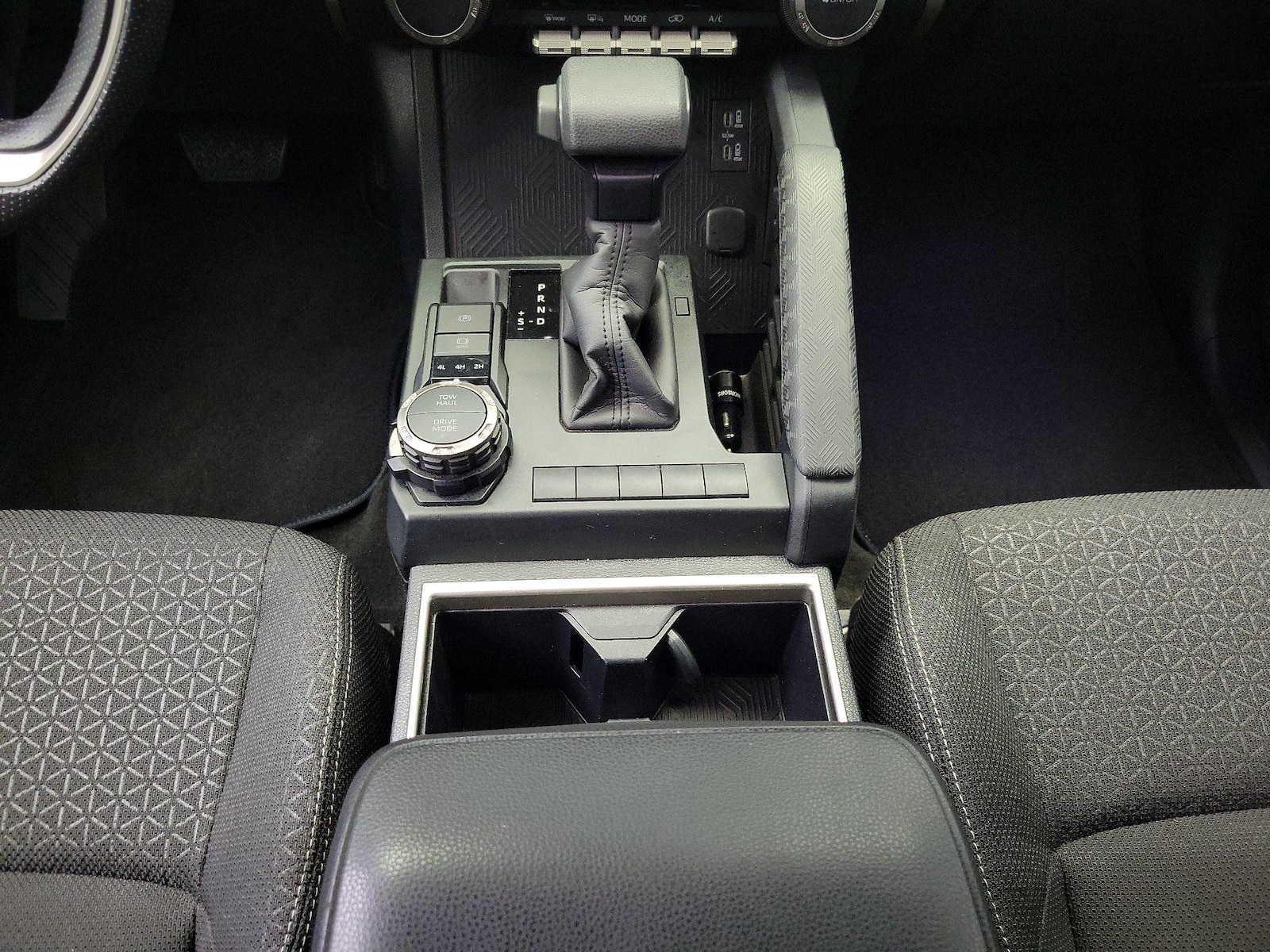 2025 Toyota 4Runner SR5 - Photo 18