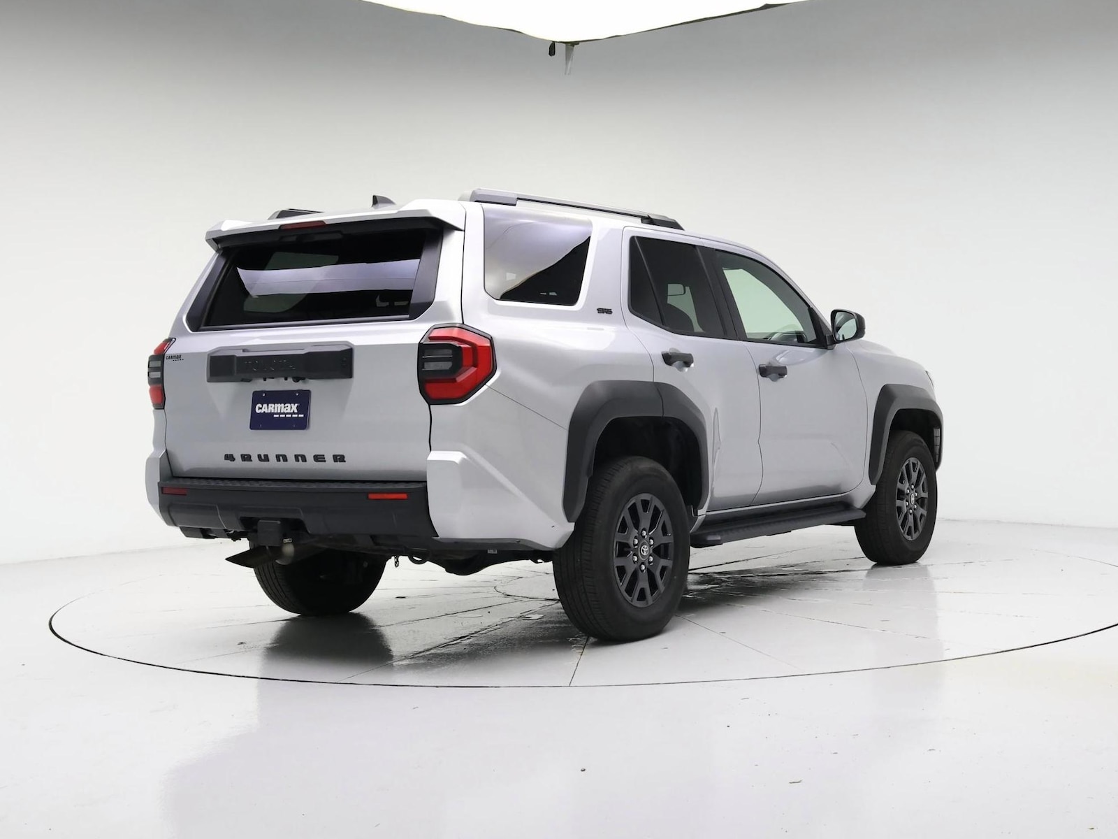 2025 Toyota 4Runner SR5 - Photo 9