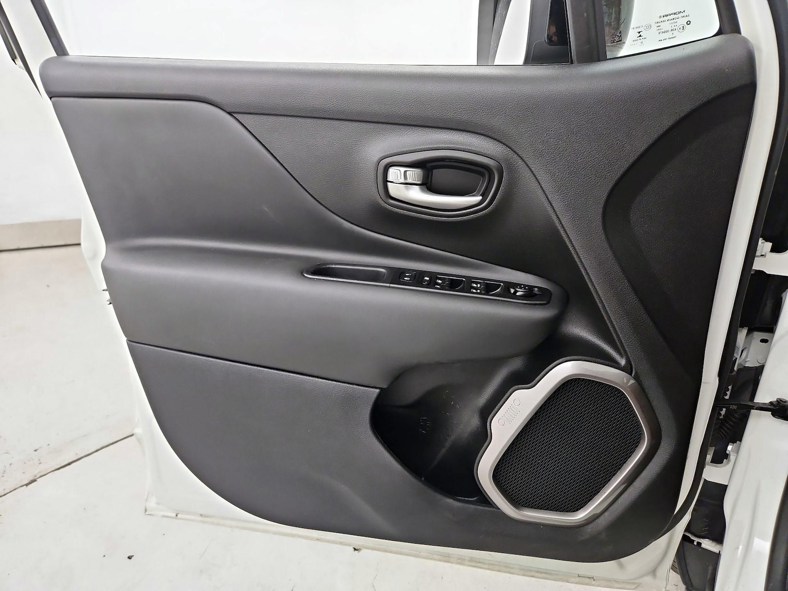 2023 Jeep Renegade Limited - Photo 13