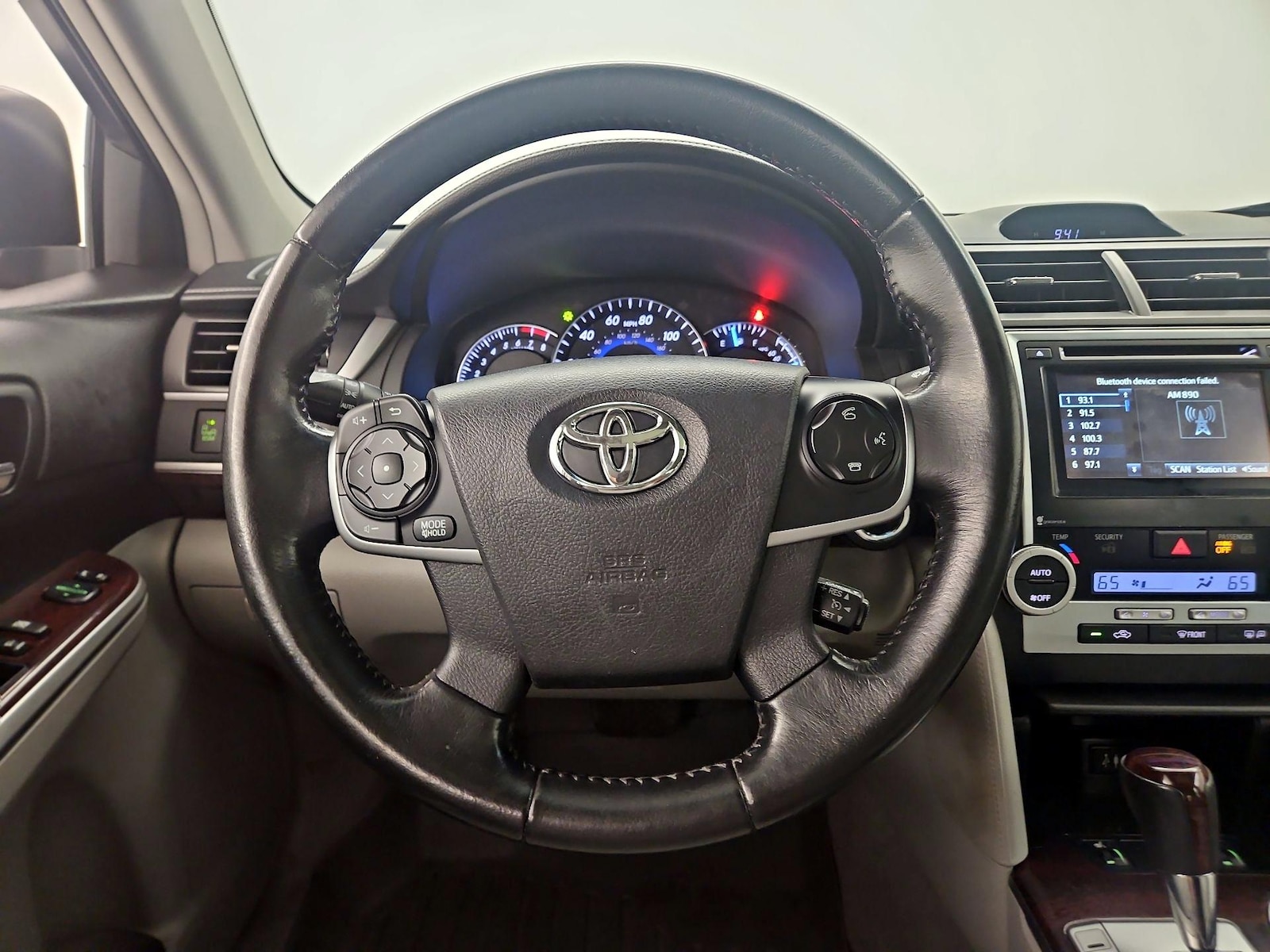 2014 Toyota Camry XLE - Photo 11