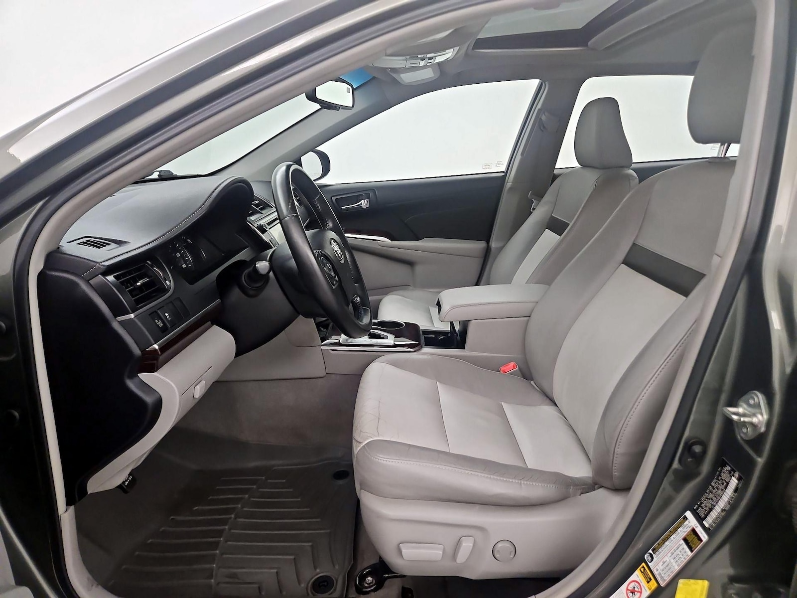 2014 Toyota Camry XLE - Photo 12