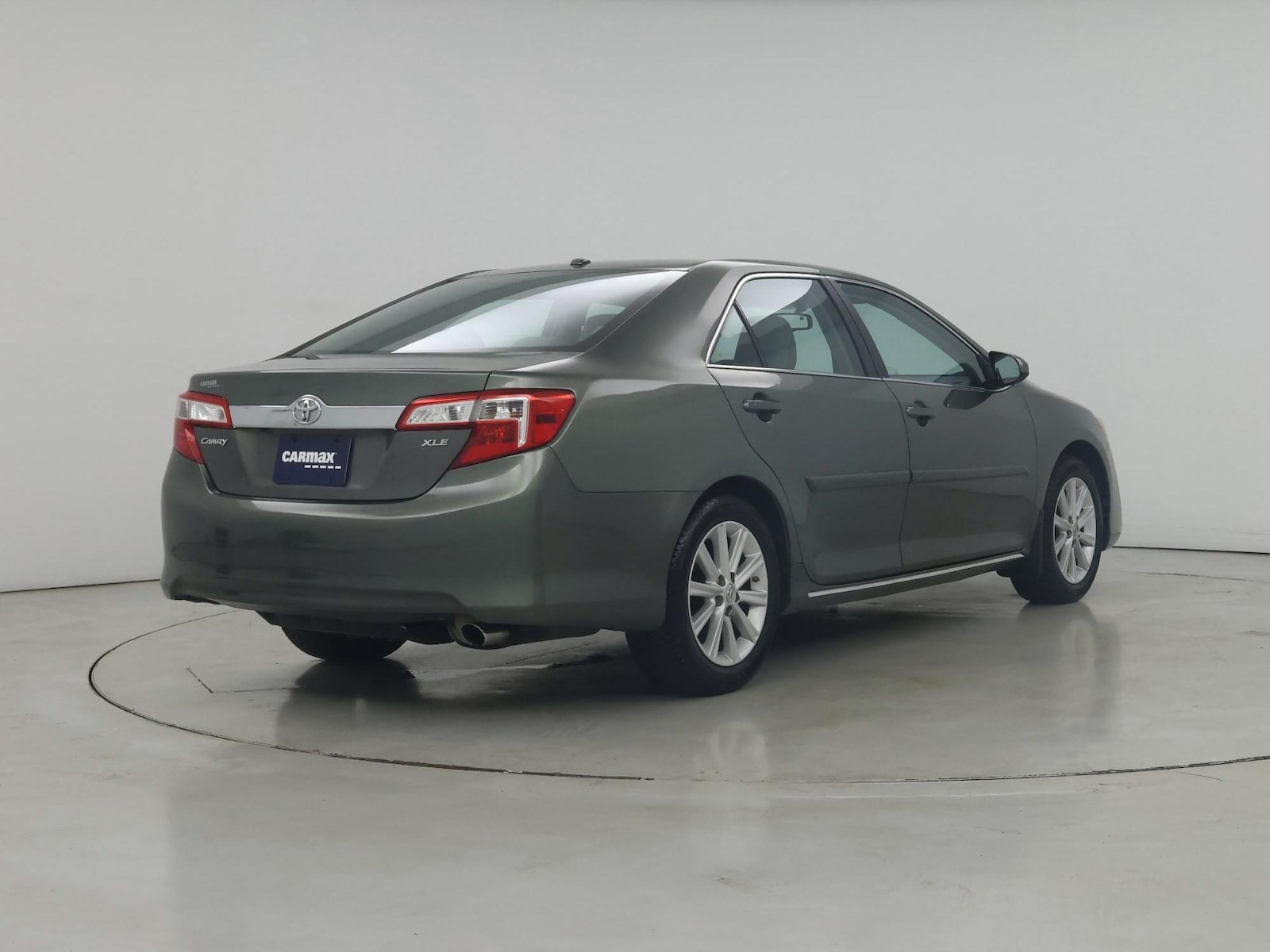 2014 Toyota Camry XLE - Photo 9