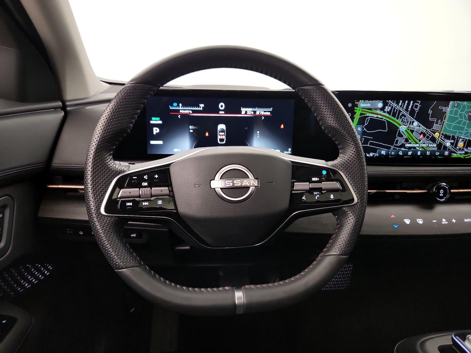 2024 Nissan ARIYA Evolve+ - Photo 11