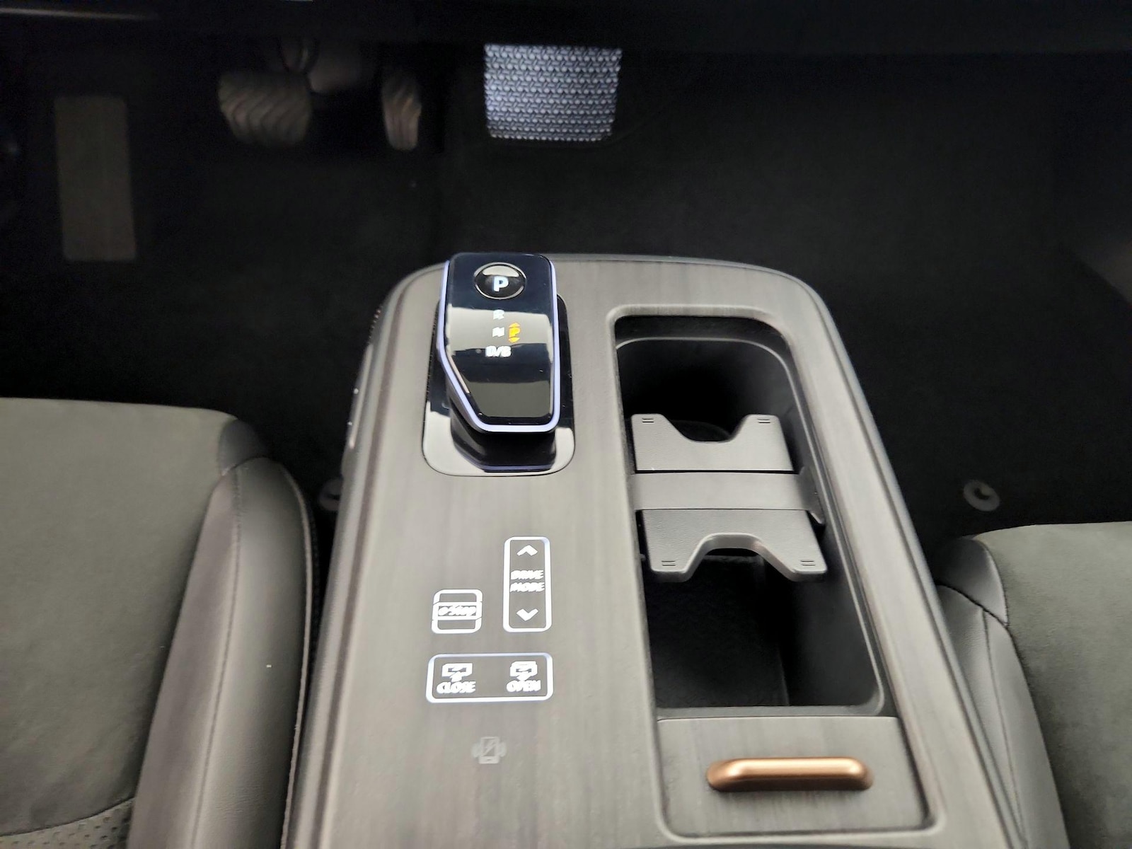 2024 Nissan ARIYA Evolve+ - Photo 19