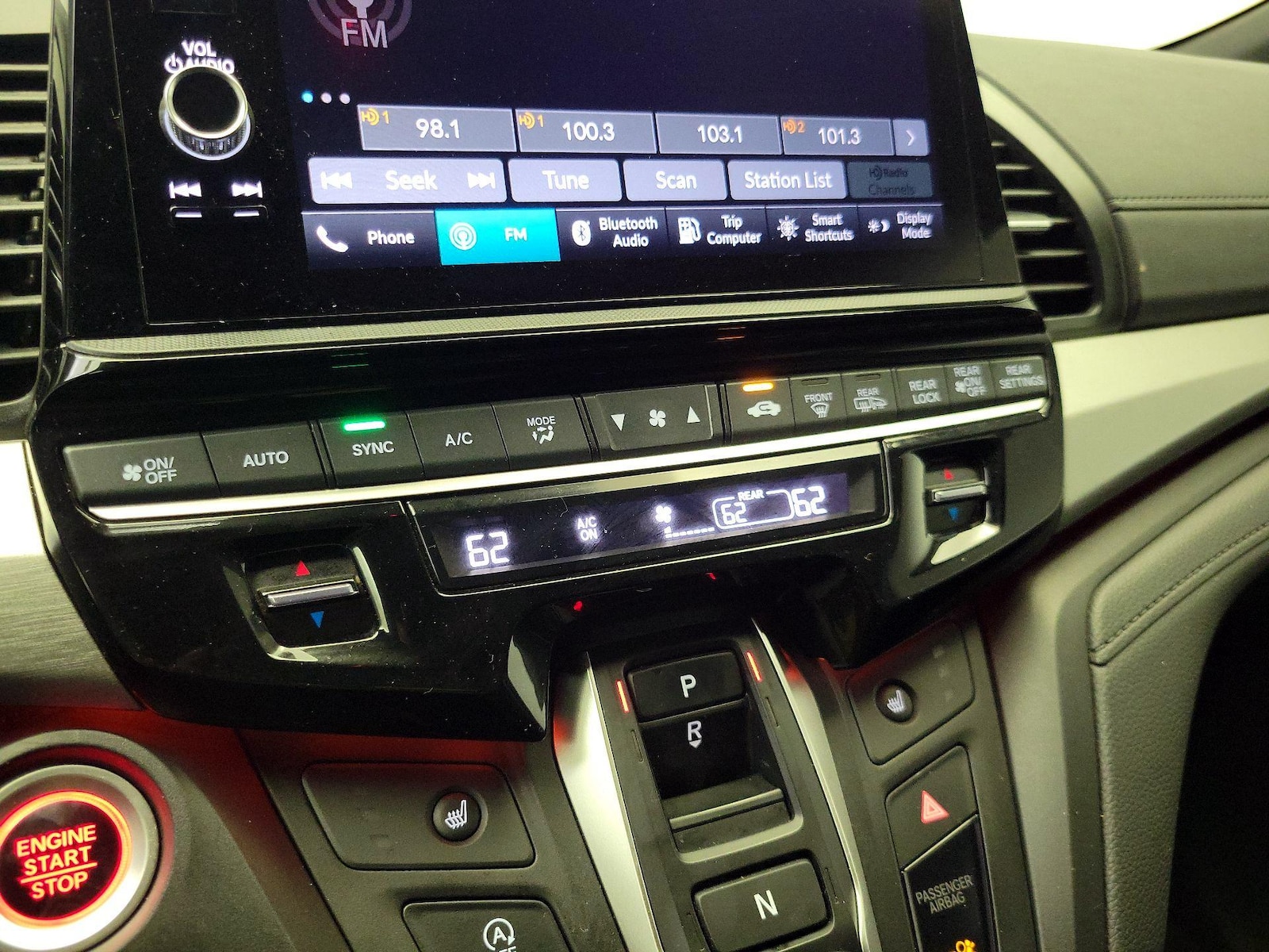 2025 Honda Odyssey Sport L - Photo 17