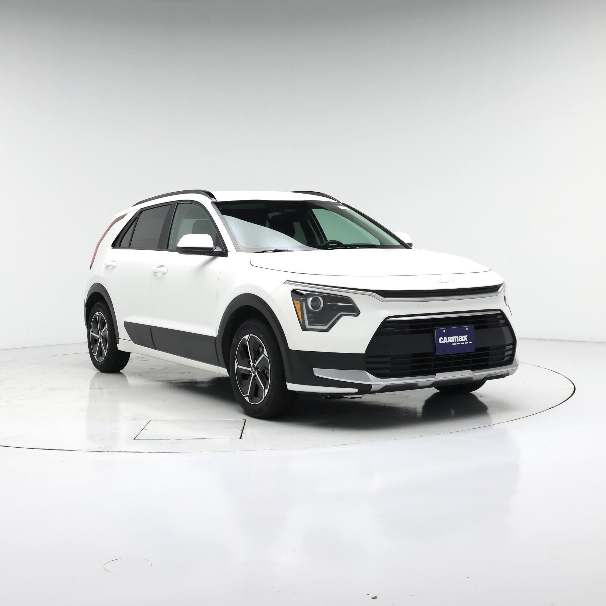 White 2025 Kia Niro SUV / Crossover Front-Wheel Drive Automatic