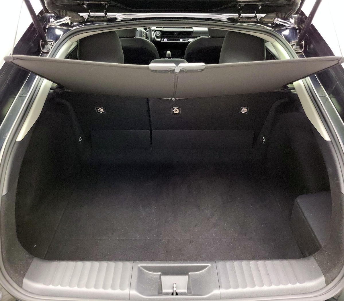 Trunk/Cargo (Seats Up)