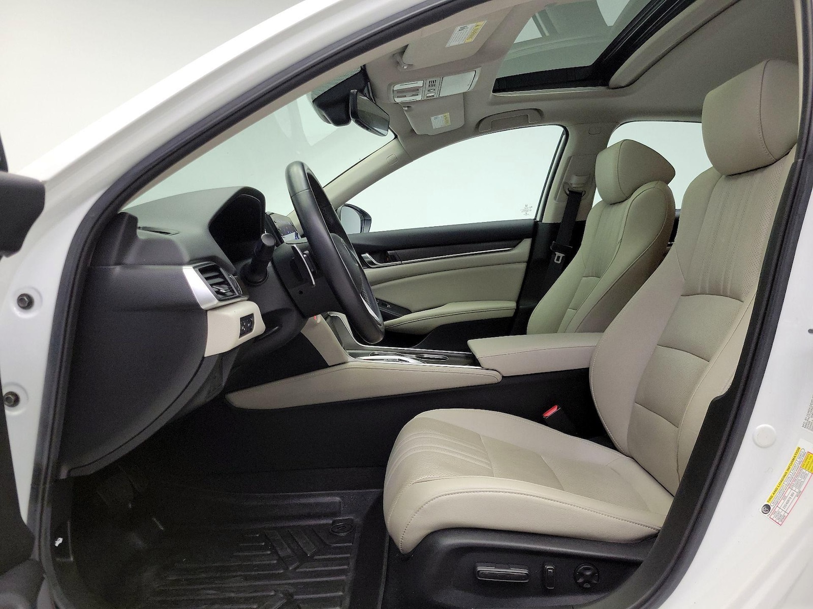 2022 Honda Accord Hybrid Touring - Photo 12