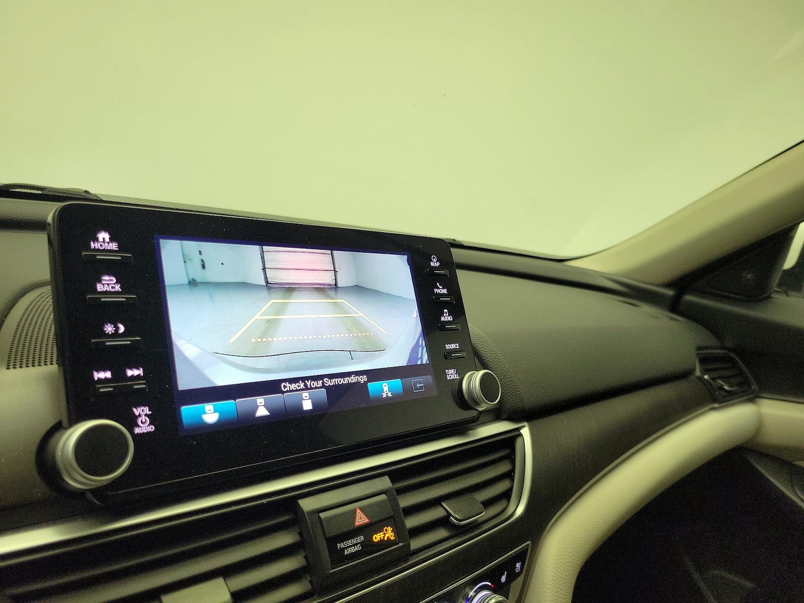 2022 Honda Accord Hybrid Touring - Photo 16