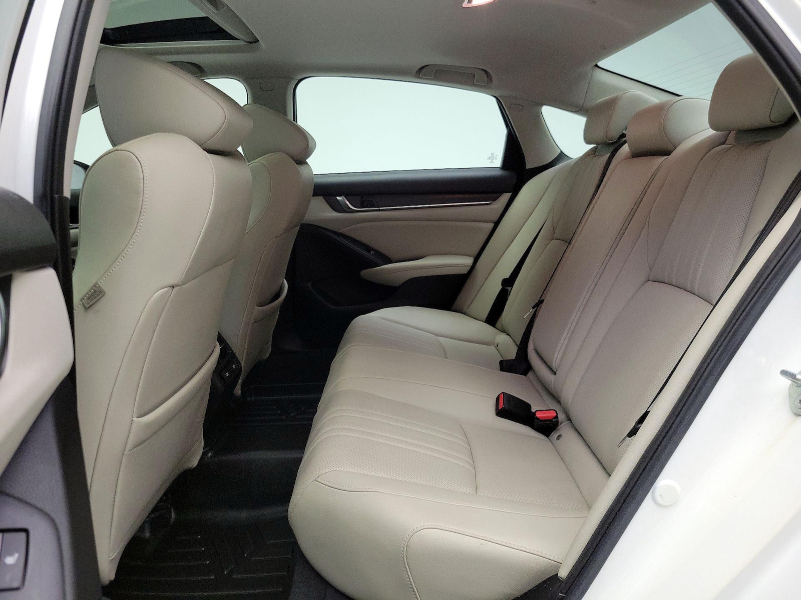 2022 Honda Accord Hybrid Touring - Photo 22