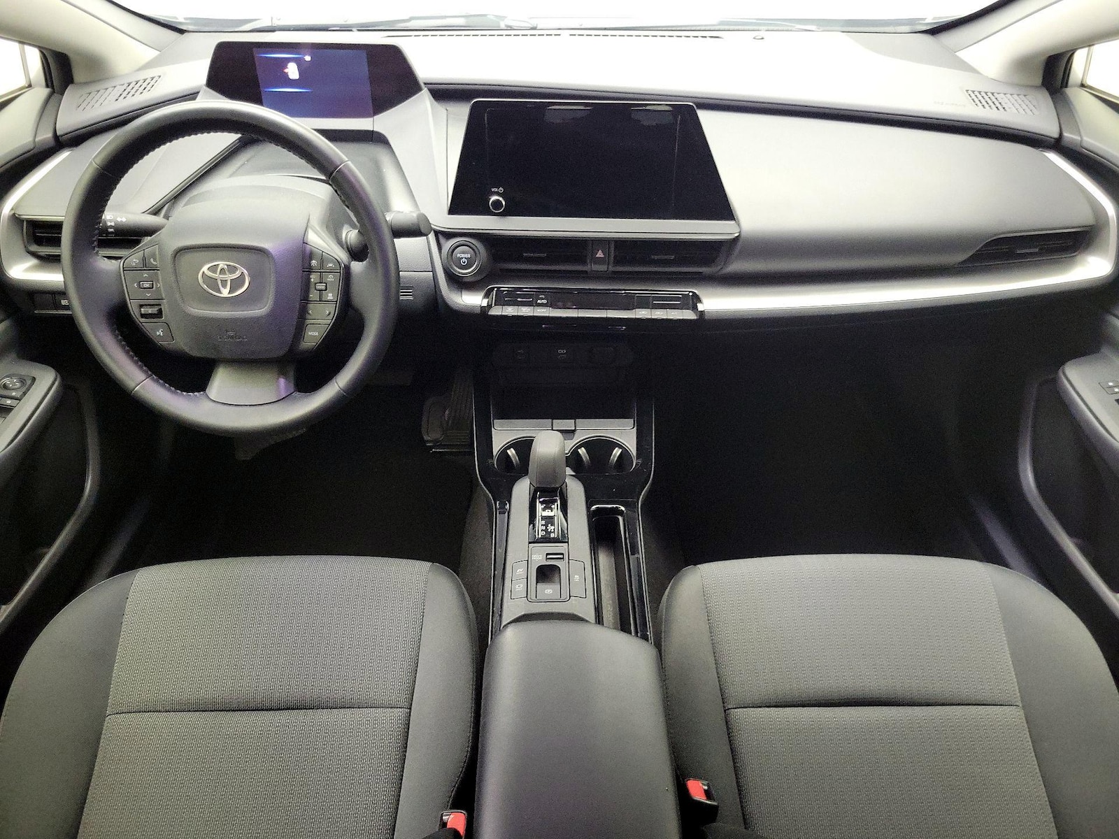 2025 Toyota Prius LE - Photo 10