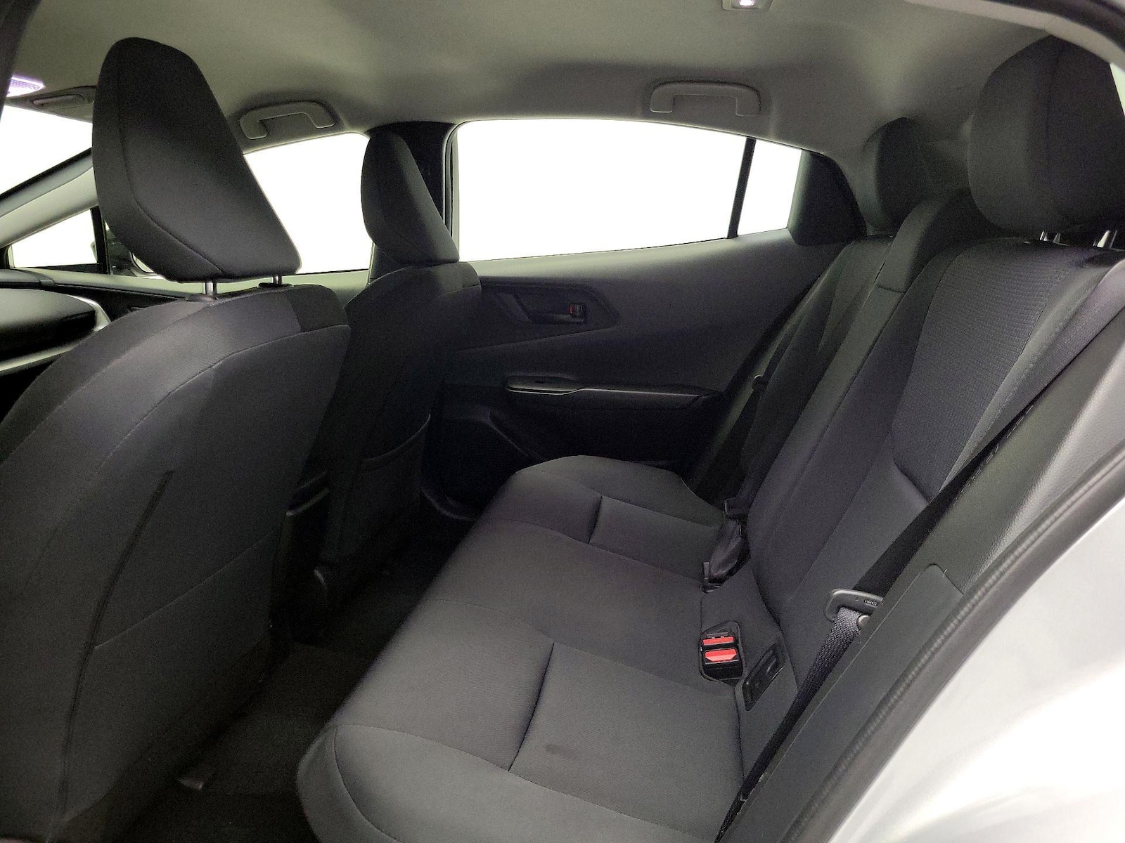 2025 Toyota Prius LE - Photo 20