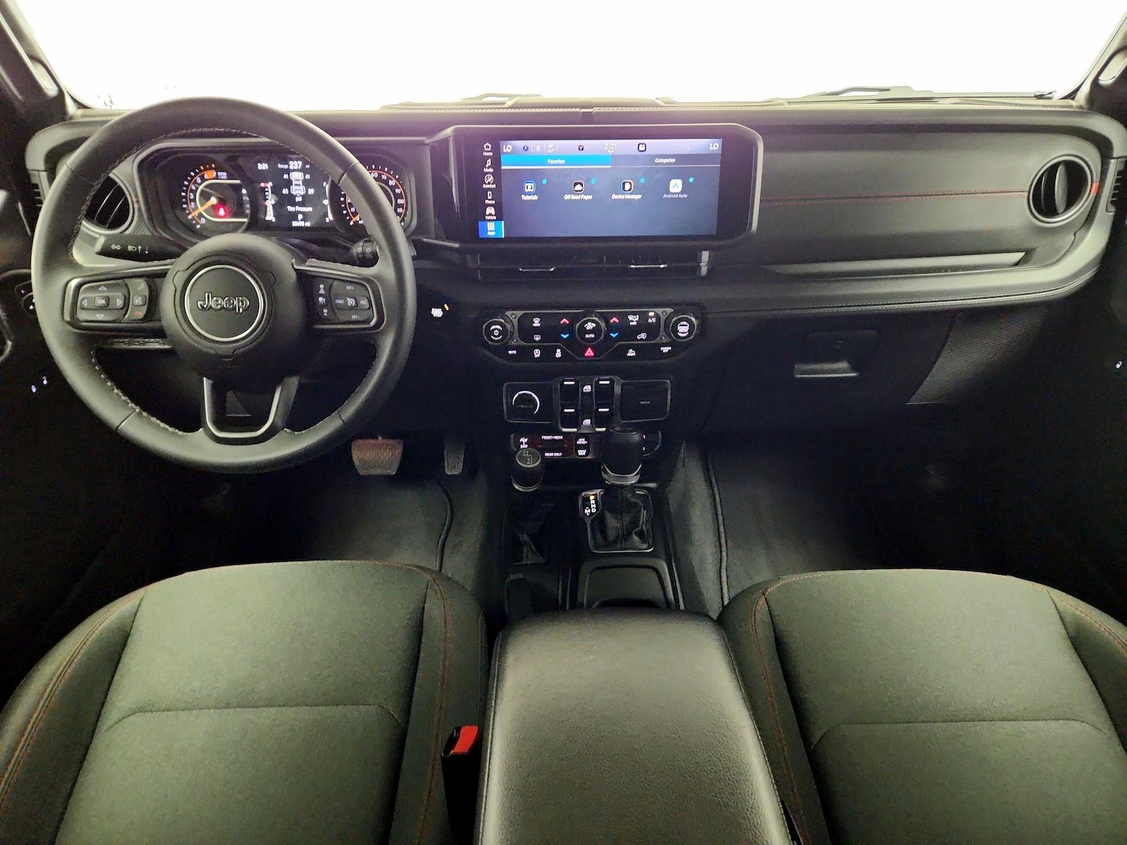 Apple CarPlay® & Android Auto™
