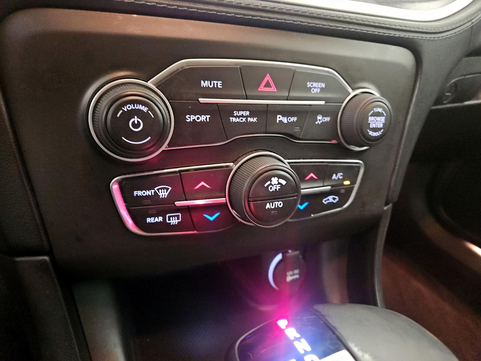 2022 Dodge Charger R/T - Photo 17