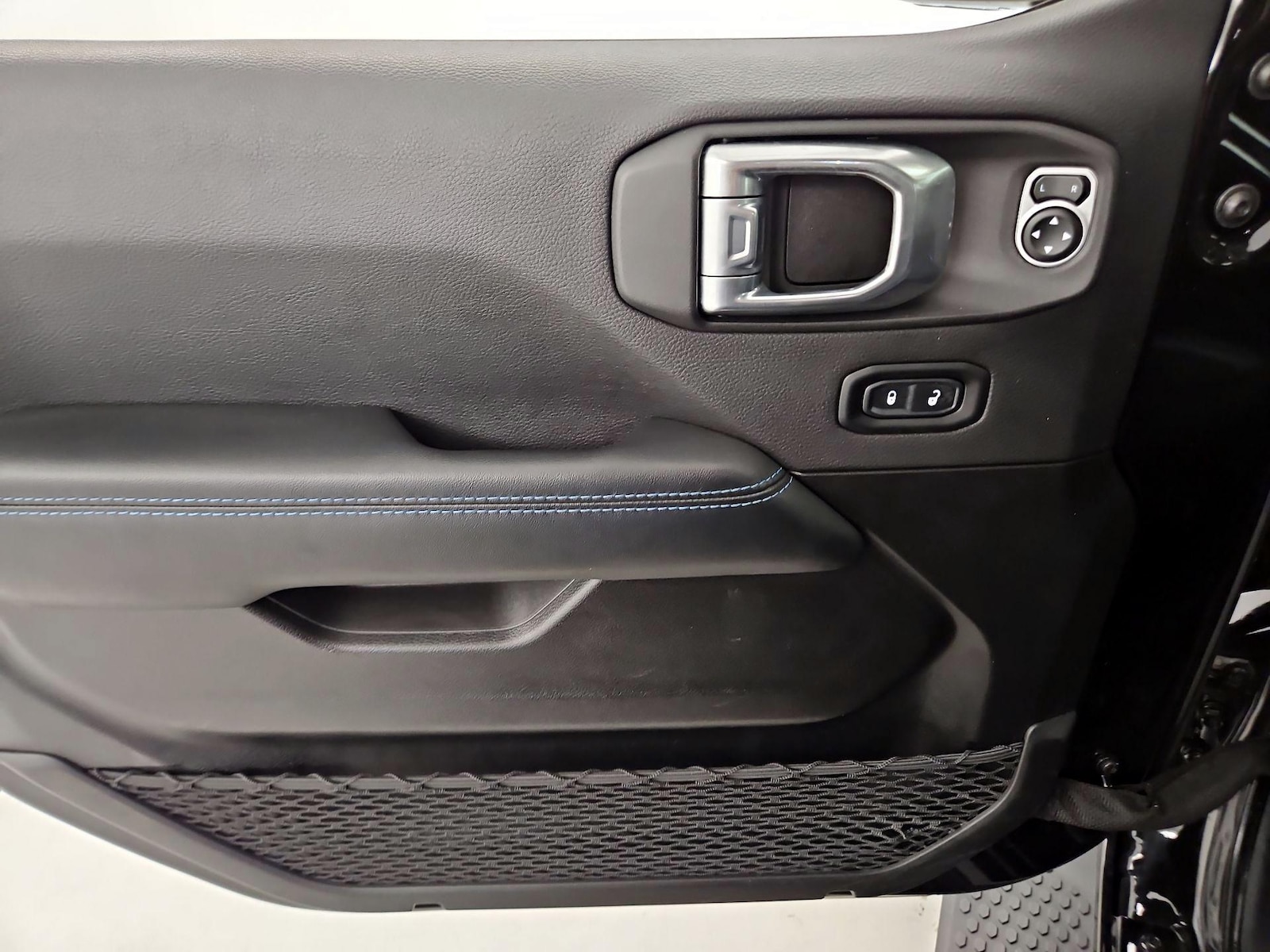 2024 Jeep Wrangler 4xe High Altitude 4XE - Photo 13