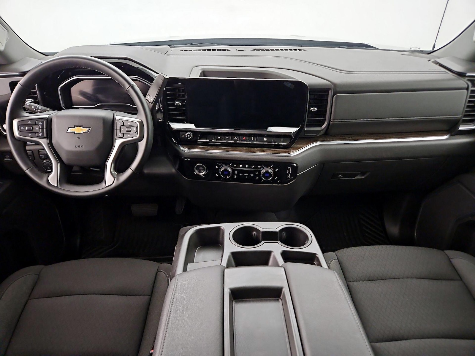 2024 Chevrolet Silverado 1500 LT - Photo 10