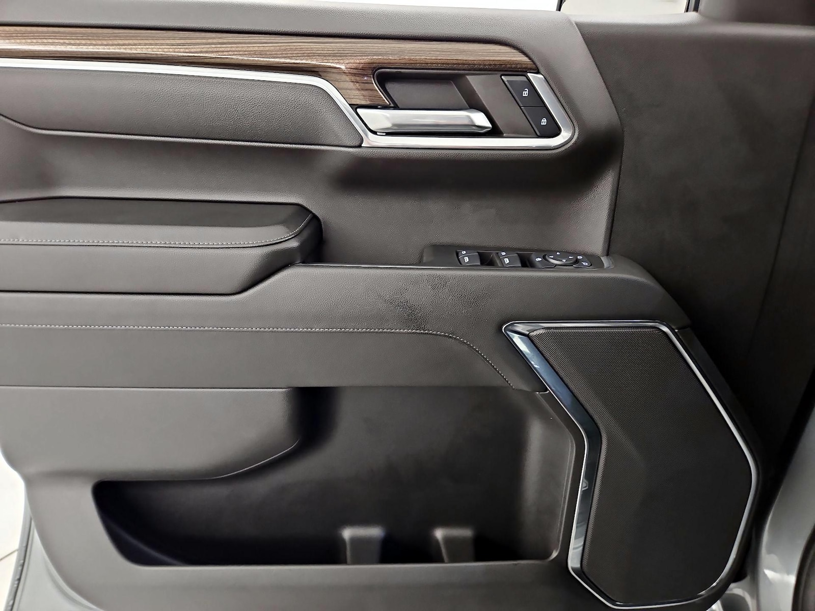 2024 Chevrolet Silverado 1500 LT - Photo 13