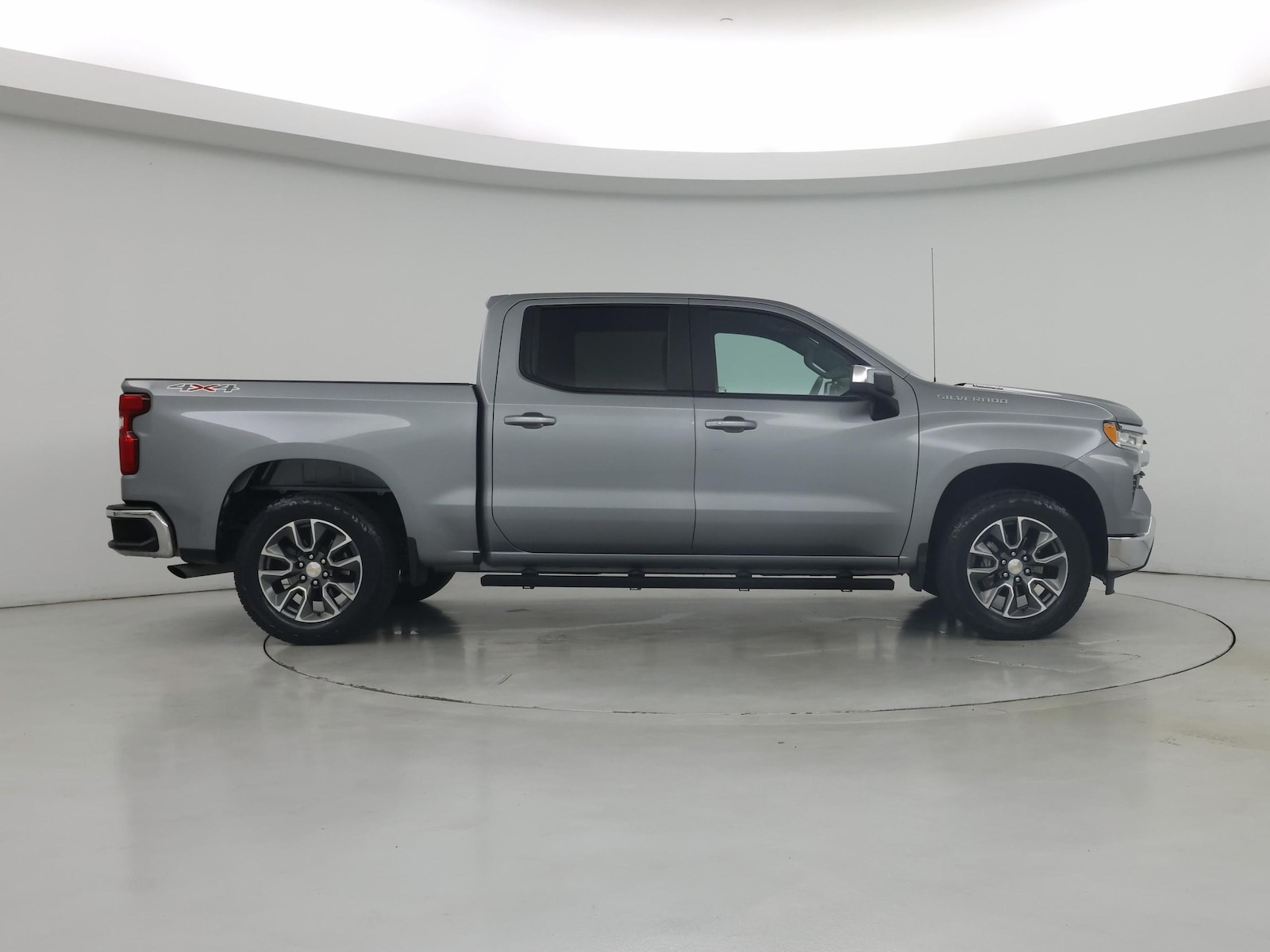 2024 Chevrolet Silverado 1500 LT - Photo 8