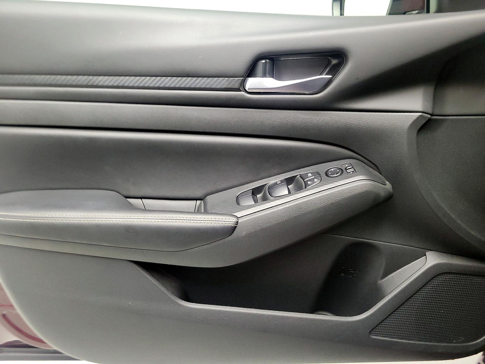 2024 Nissan Altima SV - Photo 13
