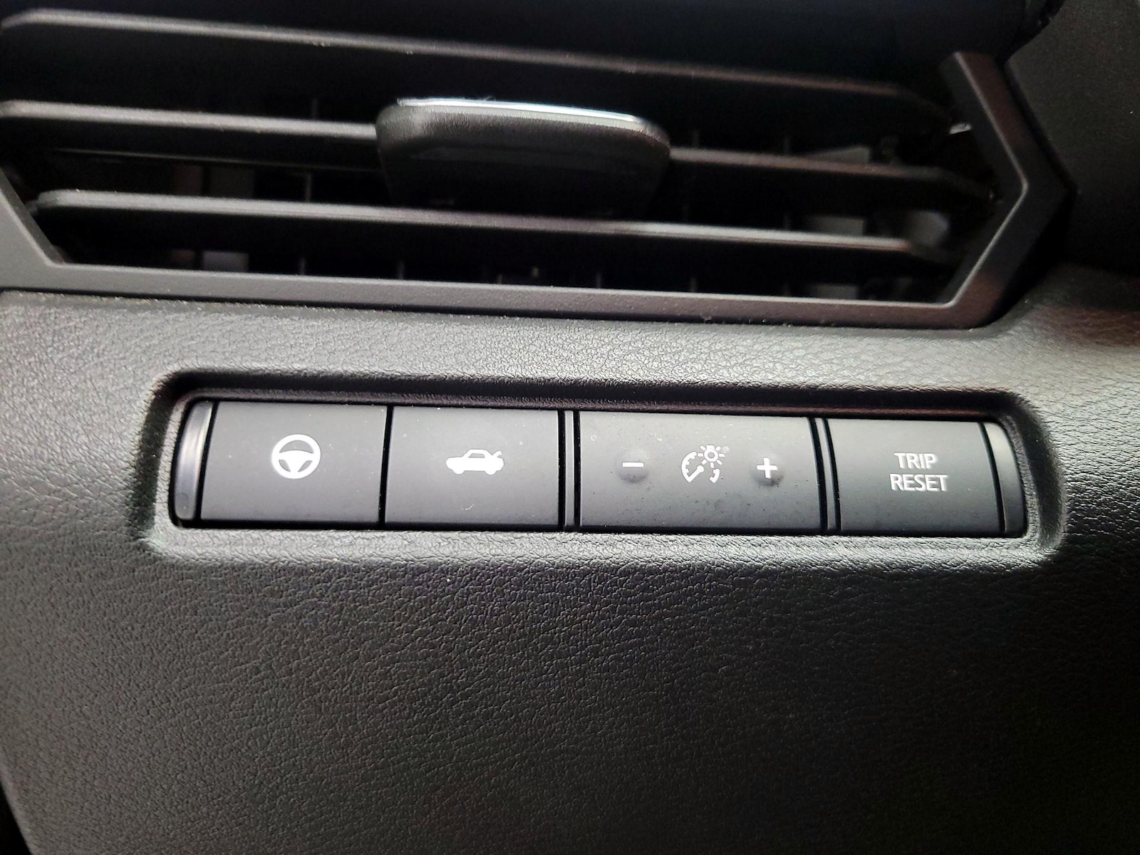 2024 Nissan Altima SV - Photo 14