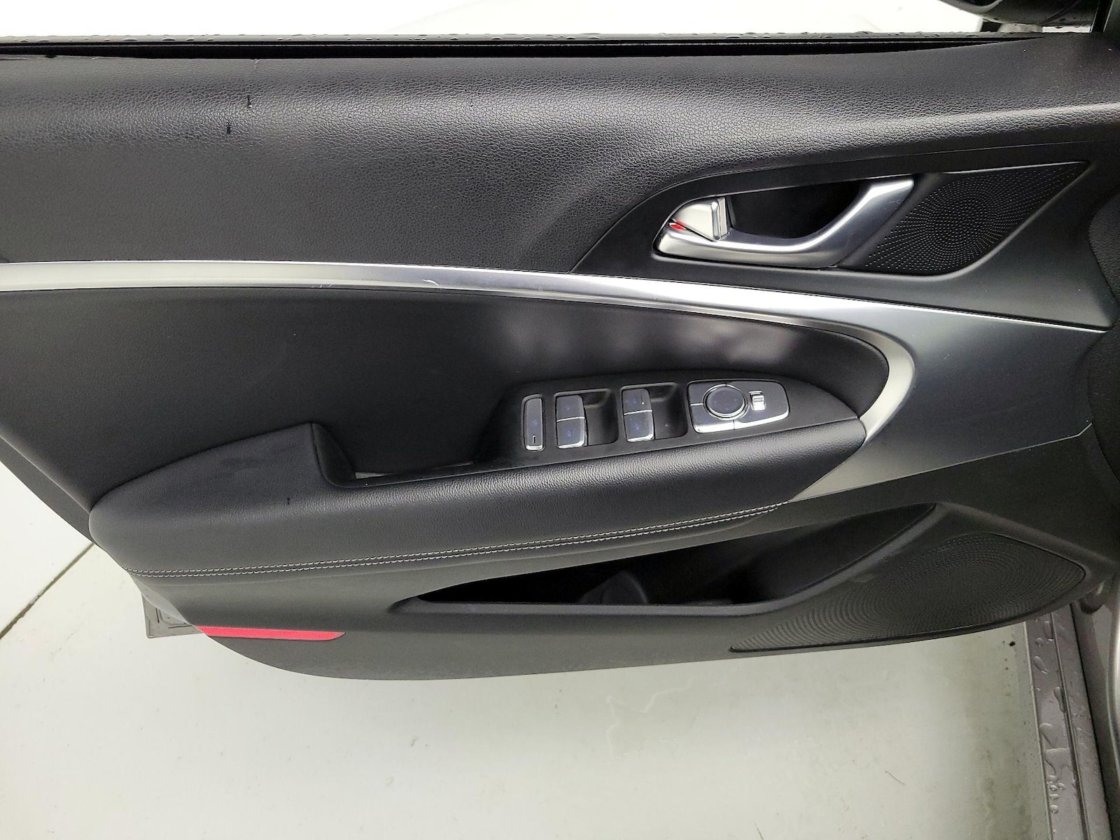 2025 GENESIS G70 Standard - Photo 13