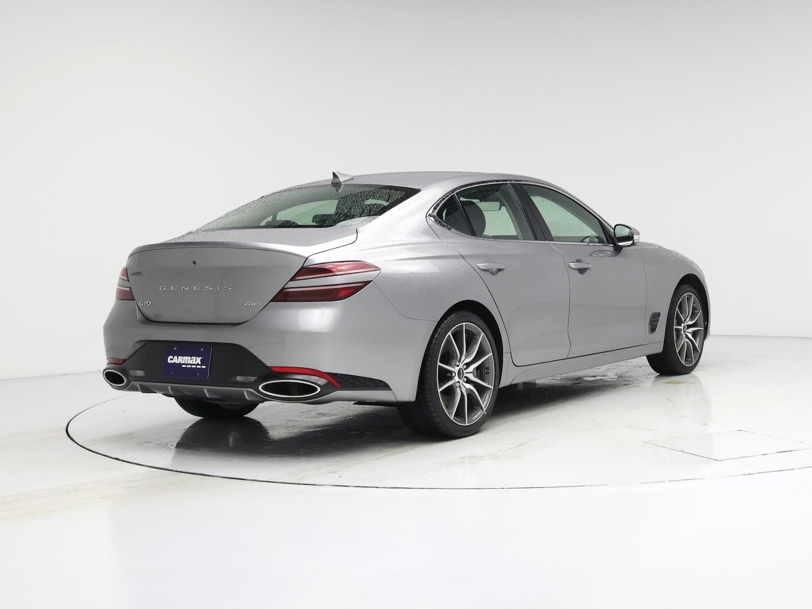 2025 GENESIS G70 Standard - Photo 9