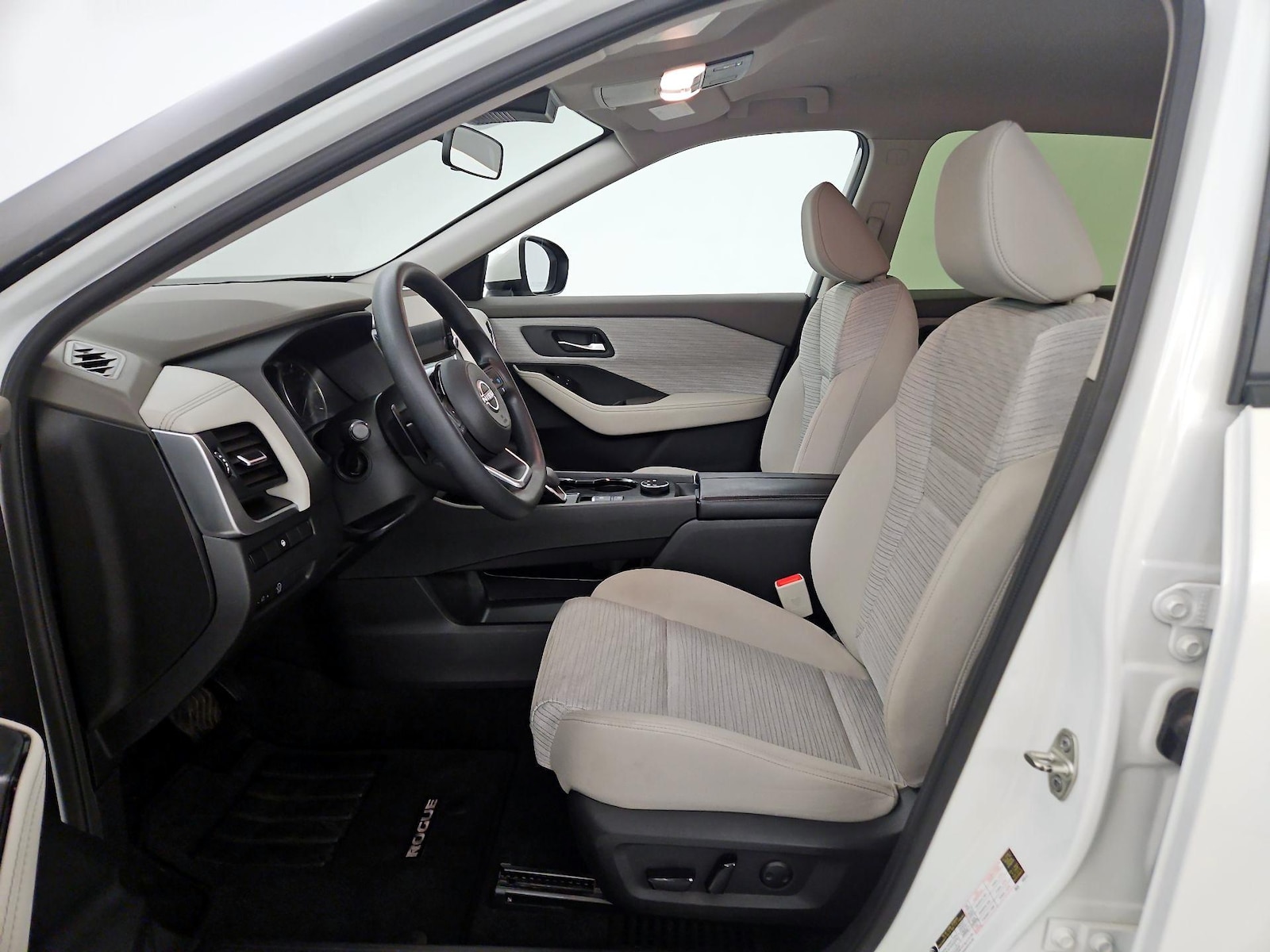 Power Seat(s) & Side Airbags