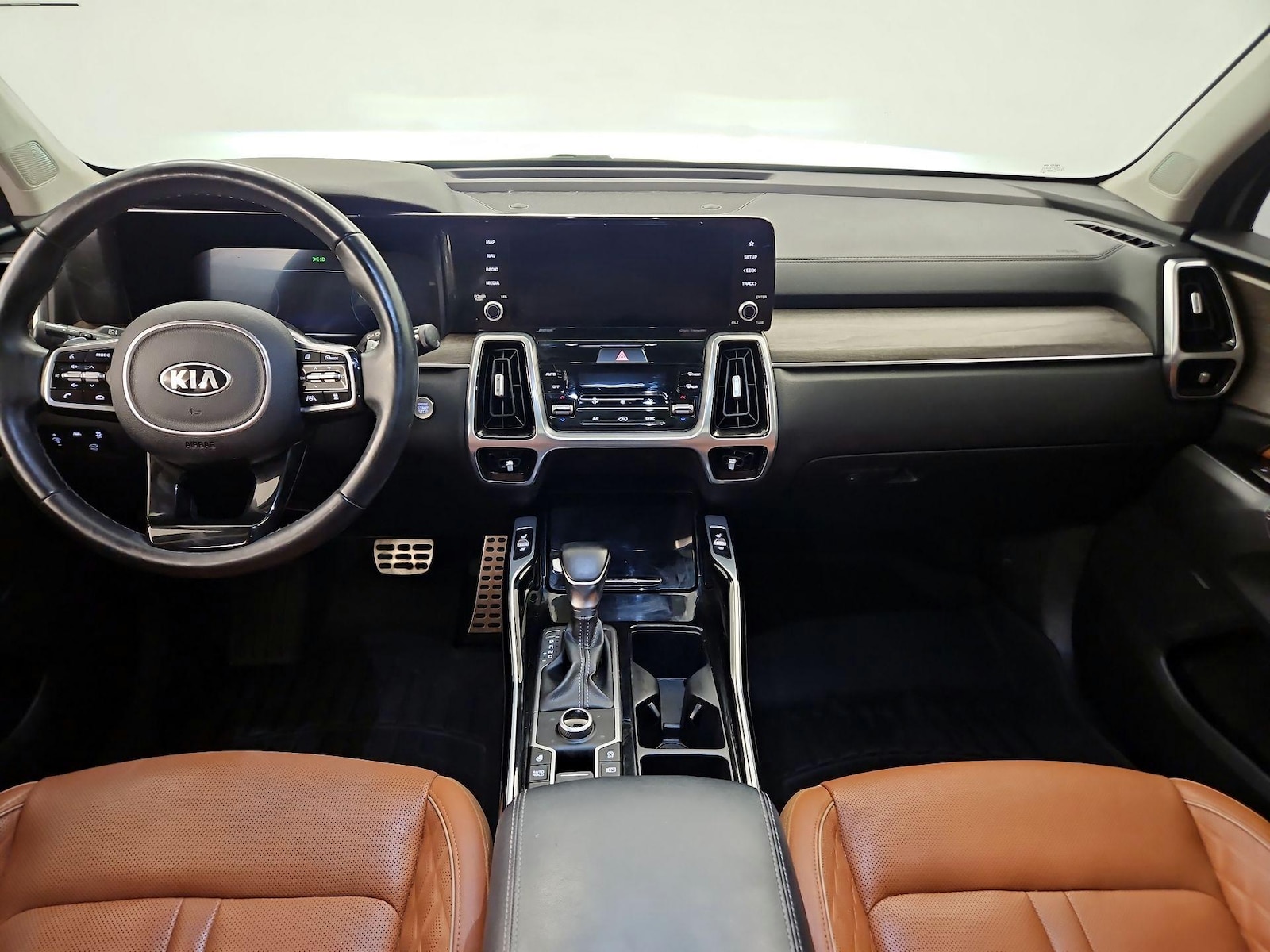 Apple CarPlay® & Android Auto™