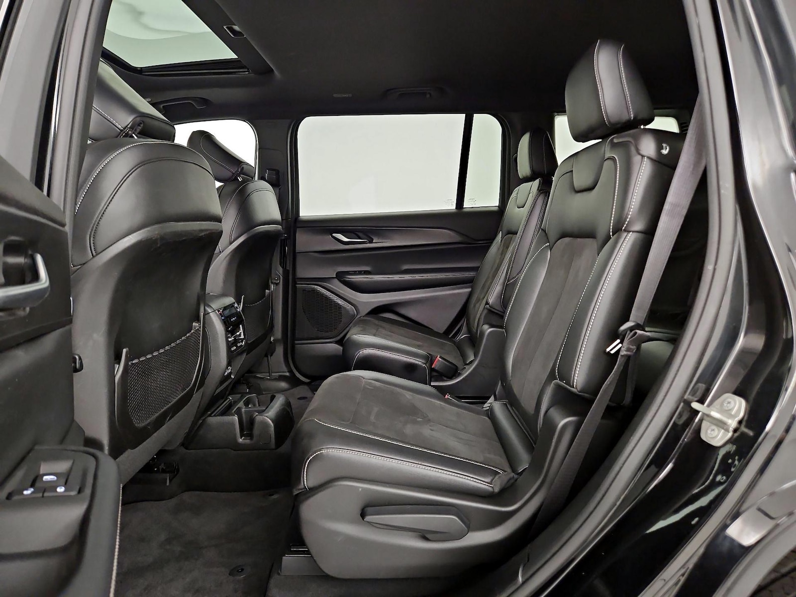 Rear Air Conditioning
