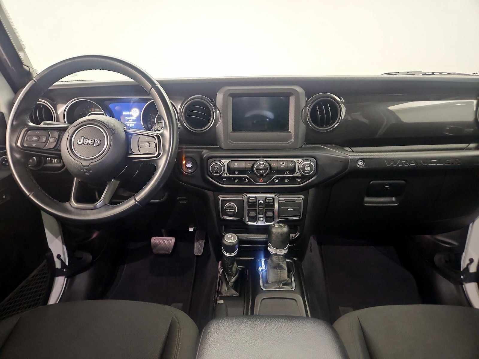 Apple CarPlay® & Android Auto™