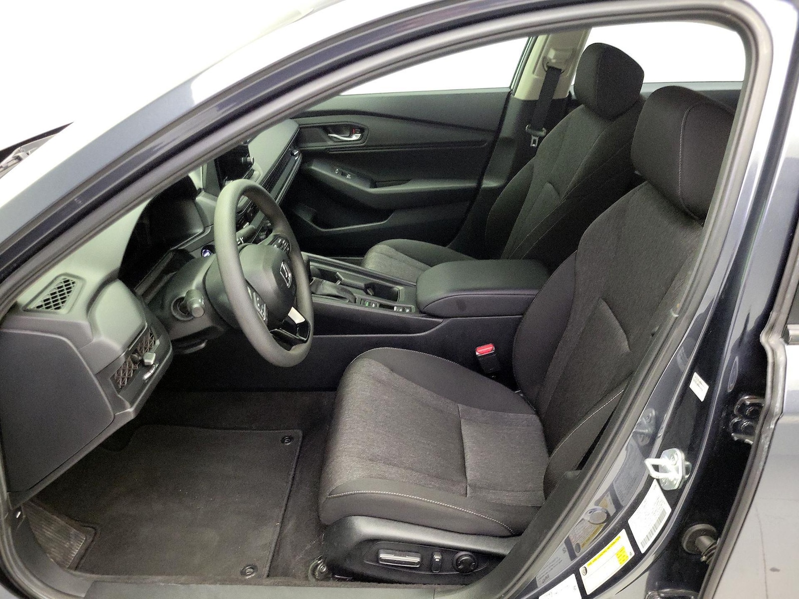 2025 Honda Accord SE - Photo 12