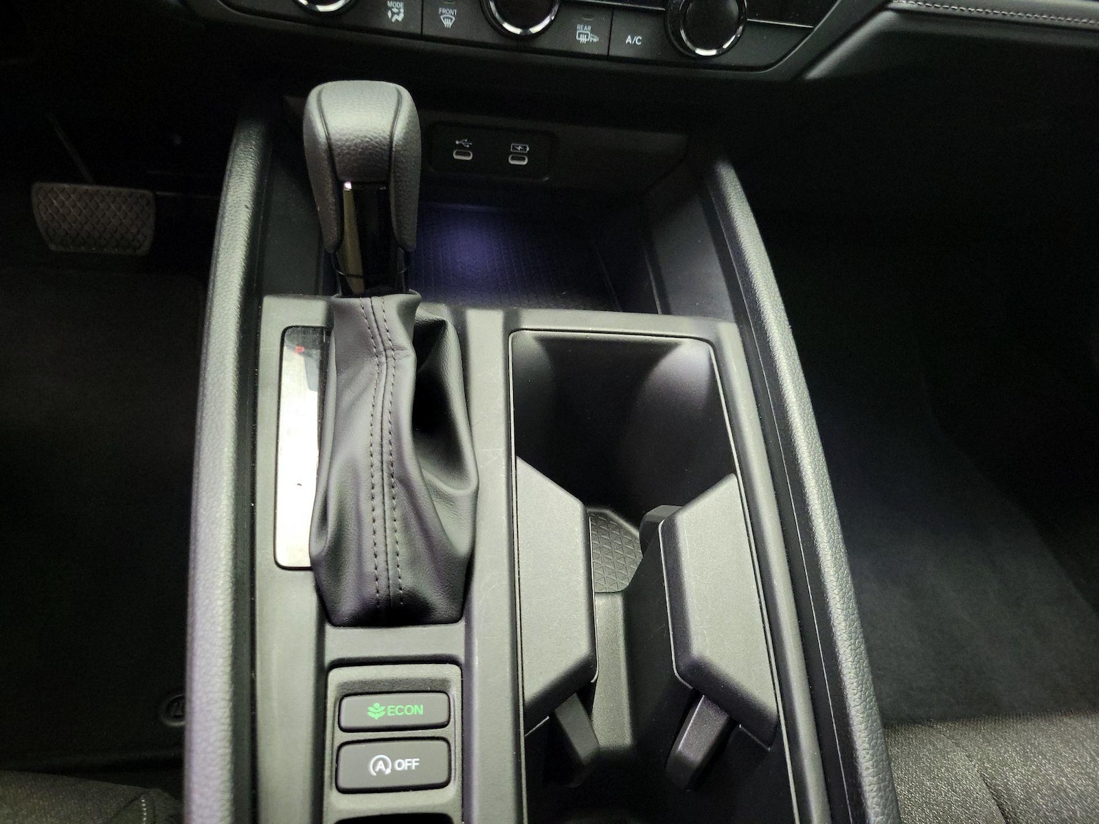2025 Honda Accord SE - Photo 17