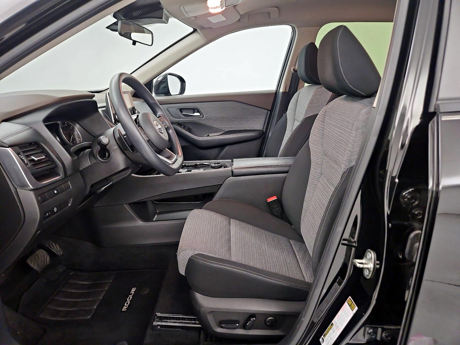 Power Seat(s) & Side Airbags