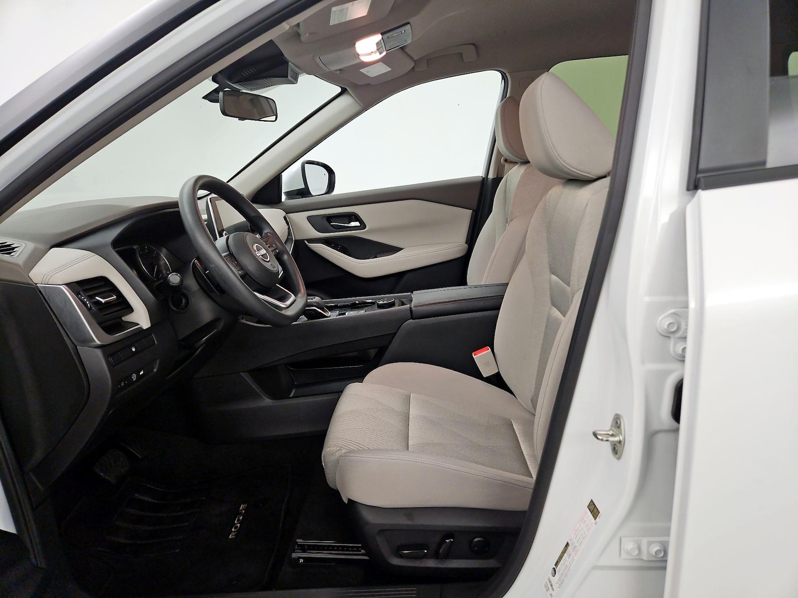 Power Seat(s) & Side Airbags