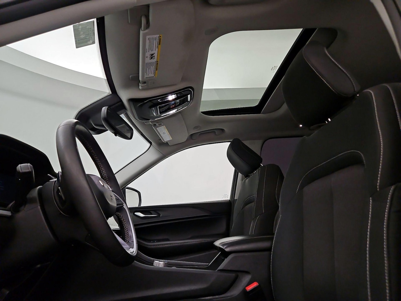 Sunroof(s) & Overhead Airbags