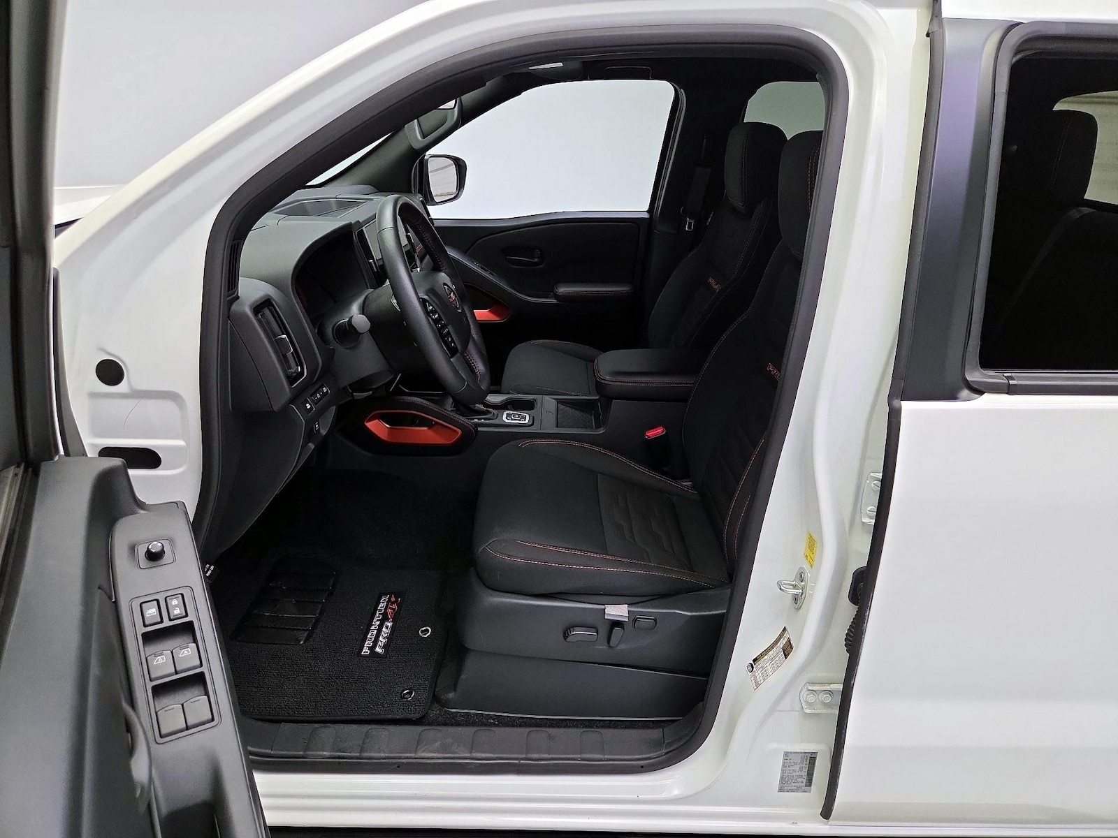2026 Nissan Frontier PRO-4X - Photo 12