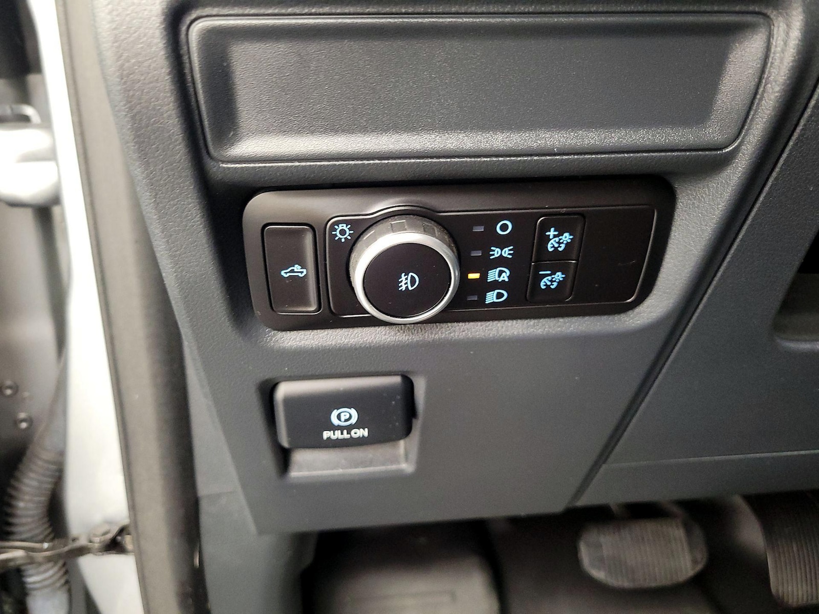 2023 Ford F-150 XL - Photo 14
