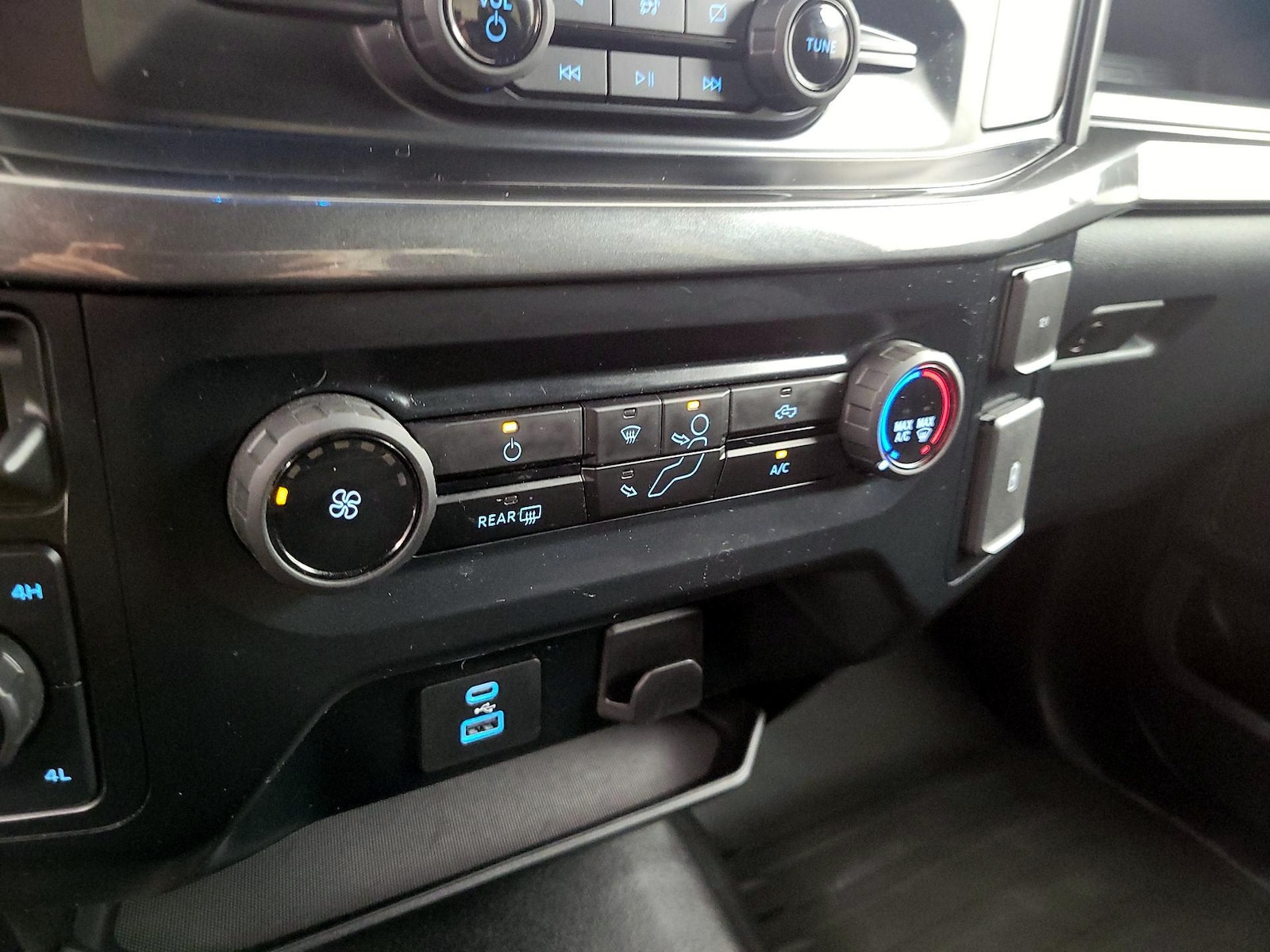 2023 Ford F-150 XL - Photo 18