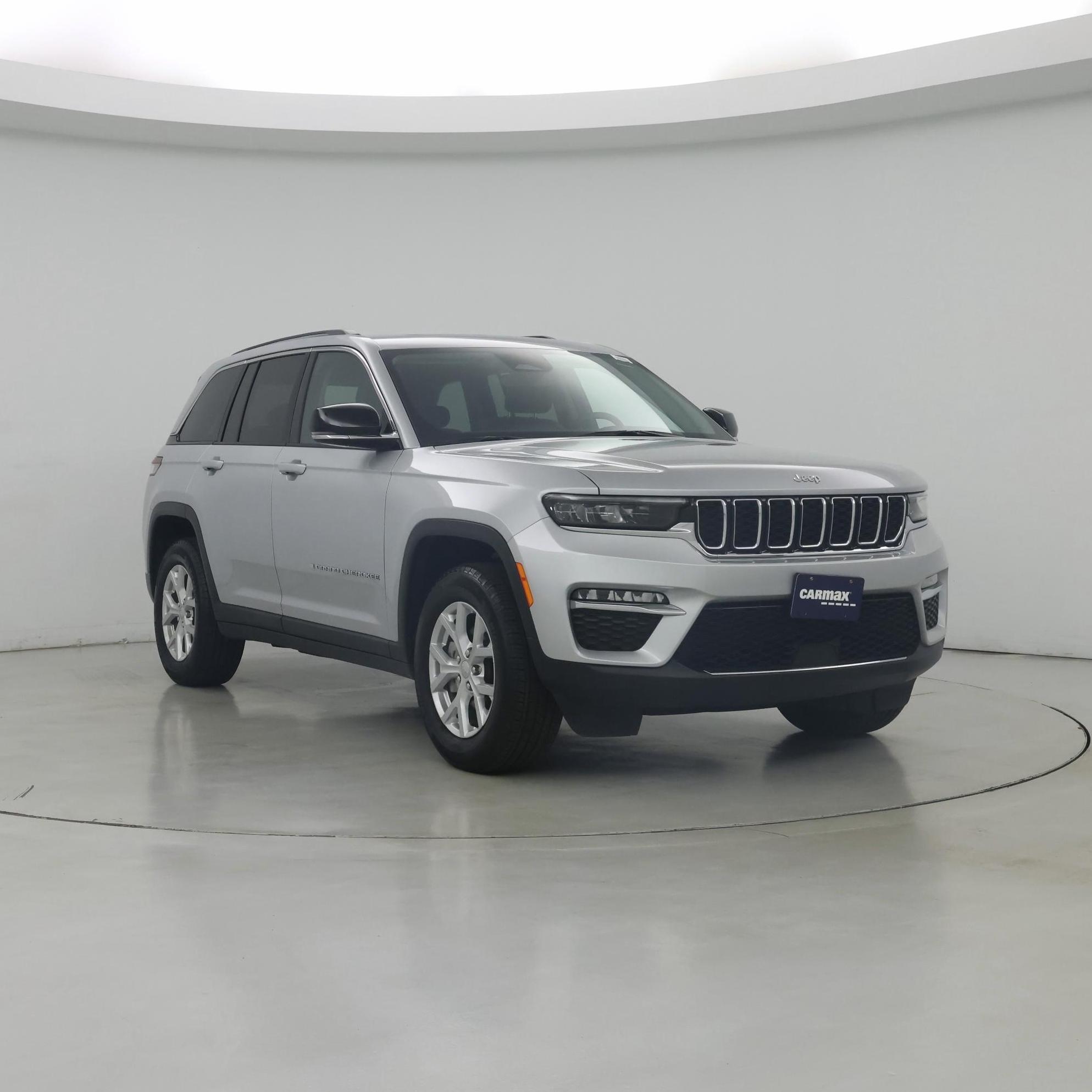 Silver 2024 Jeep Grand Cherokee SUV / Crossover Four-Wheel Drive Automatic
