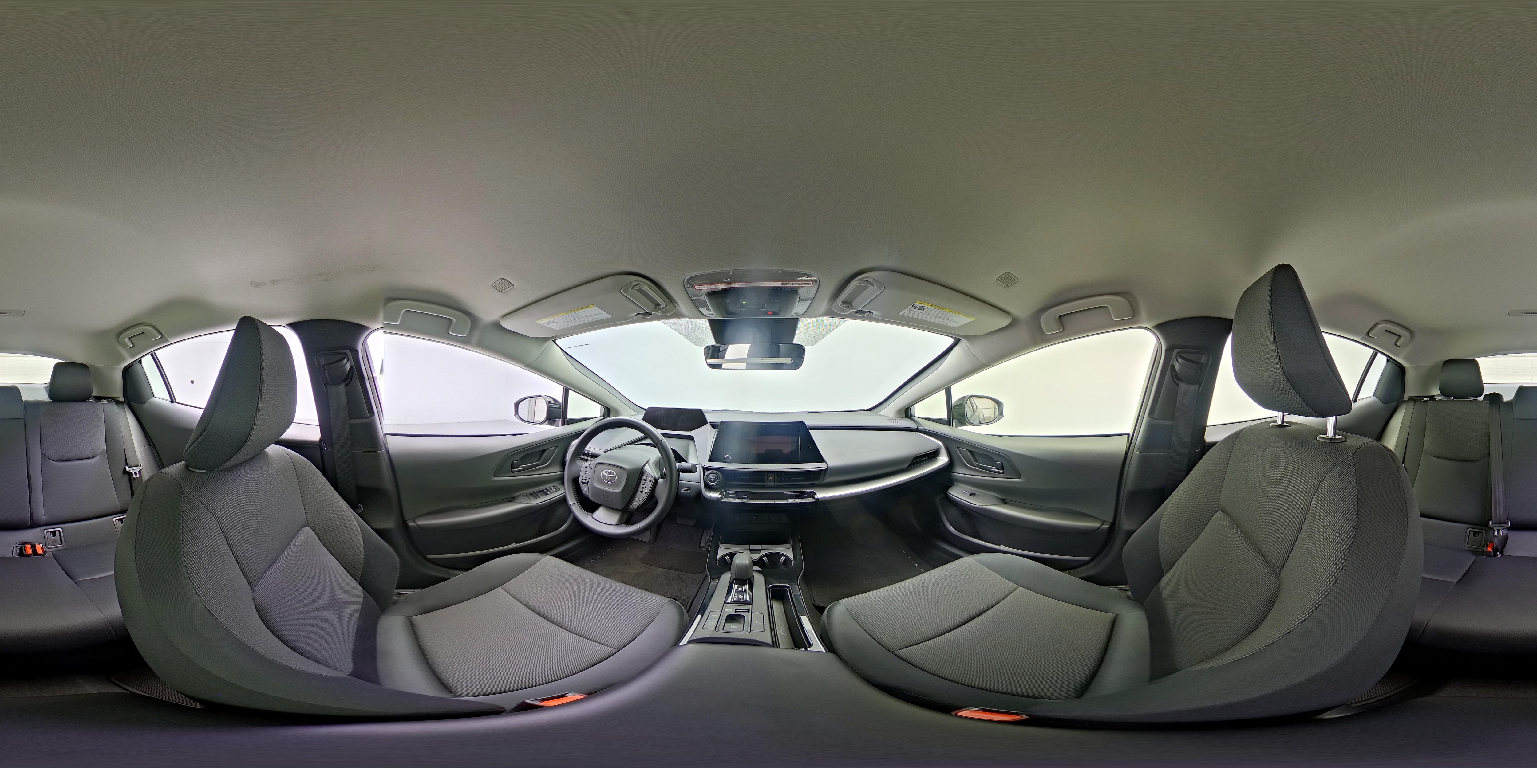 2026 Toyota Prius LE - Photo 24