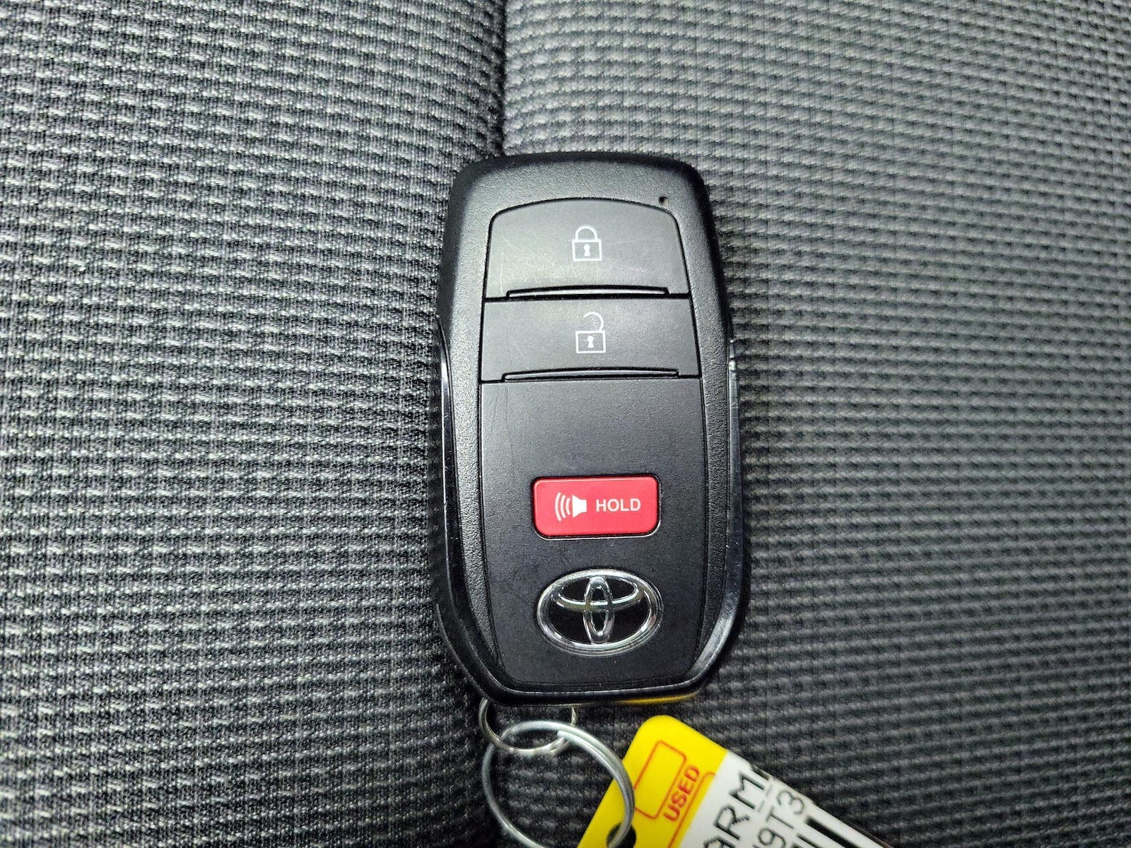 2026 Toyota Prius LE - Photo 23