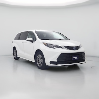 2025 Toyota Sienna LE