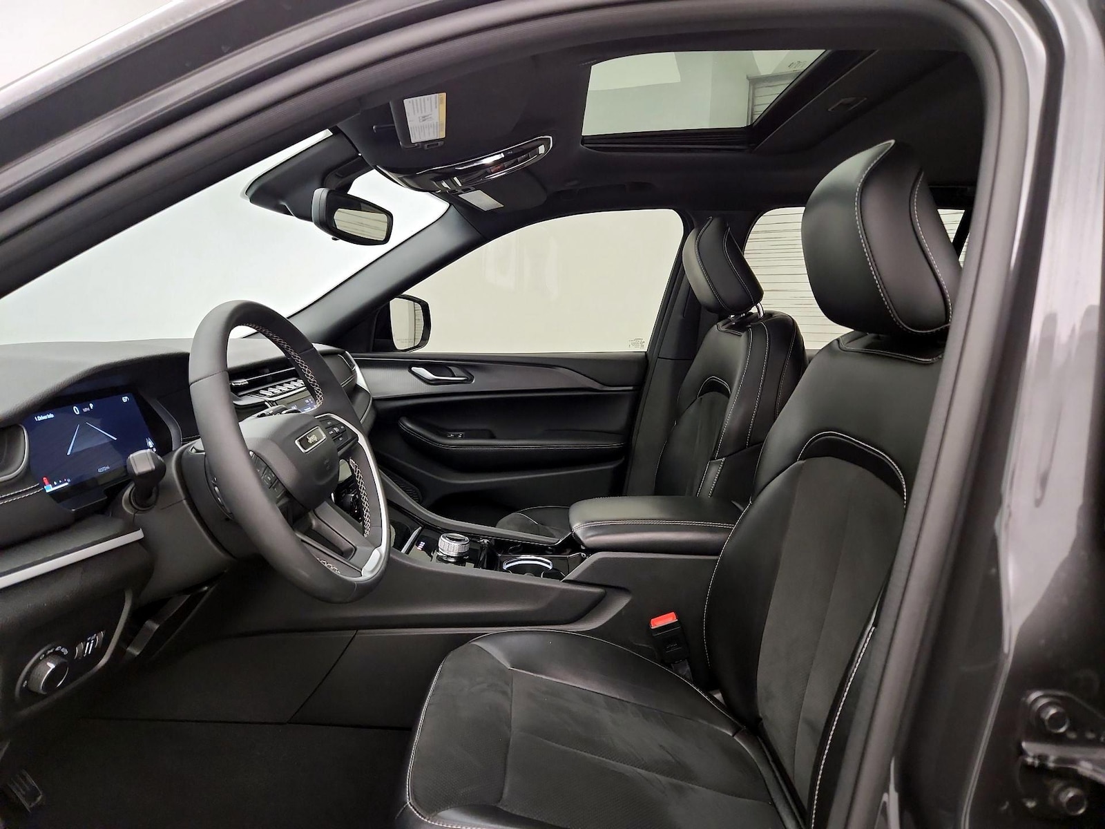 Sunroof(s) & Overhead Airbags