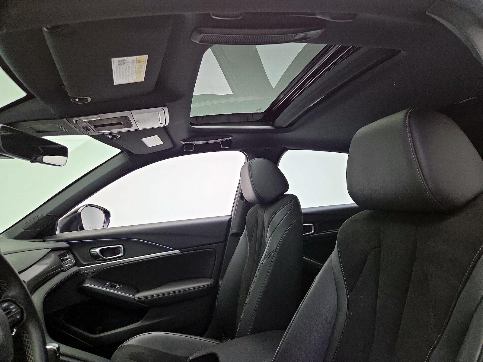 Sunroof(s) & Overhead Airbags
