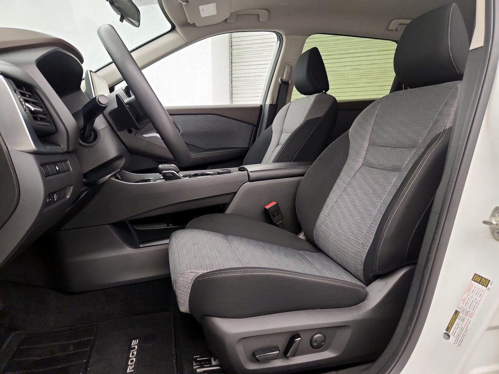 Power Seat(s) & Side Airbags