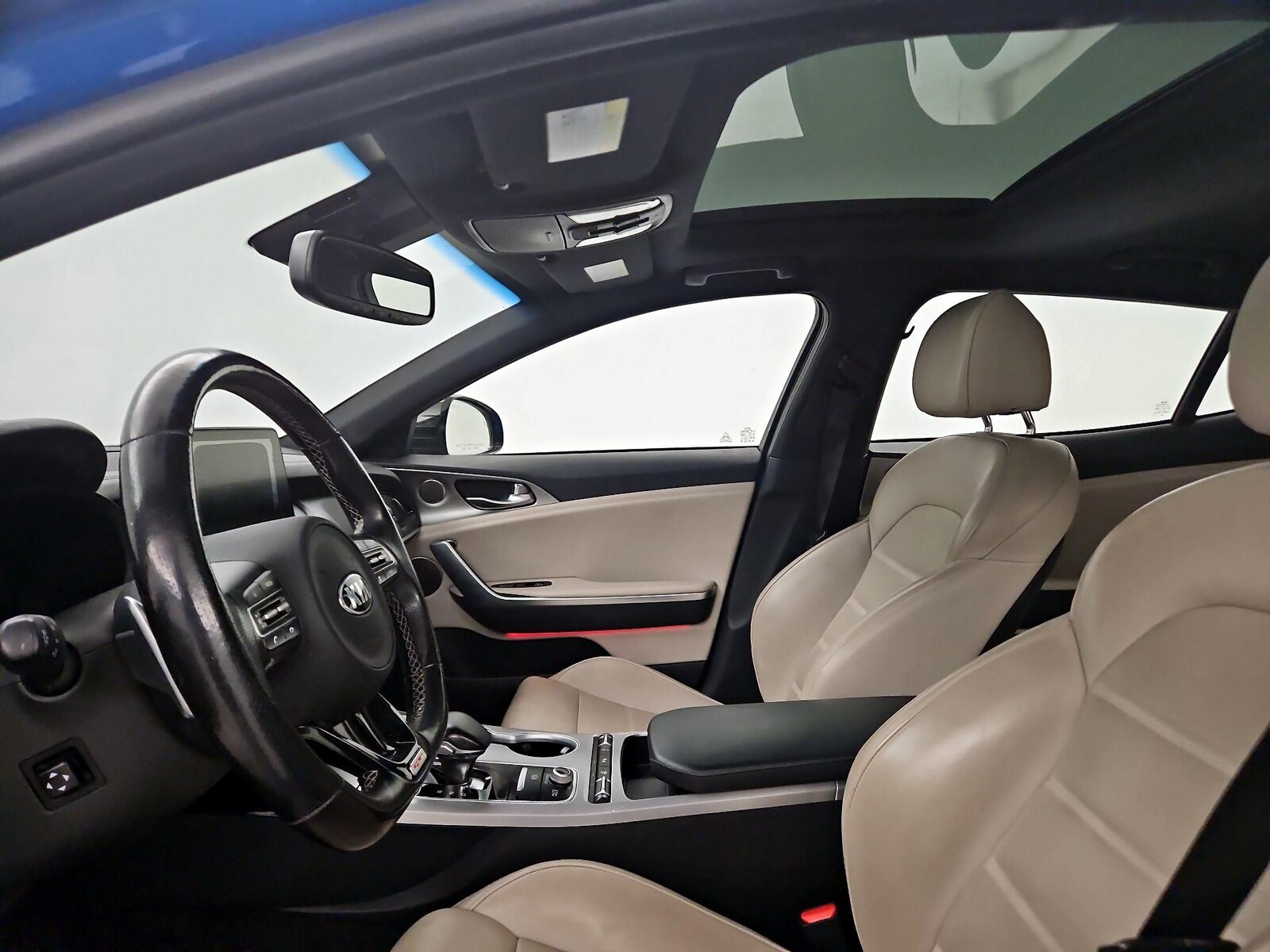 Sunroof(s) & Overhead Airbags